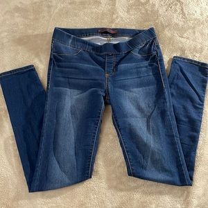 No Boundaries Skinny Jeans